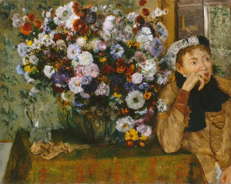 Kvinne som sitter ved siden av en vase med blomster - Edgar Degas