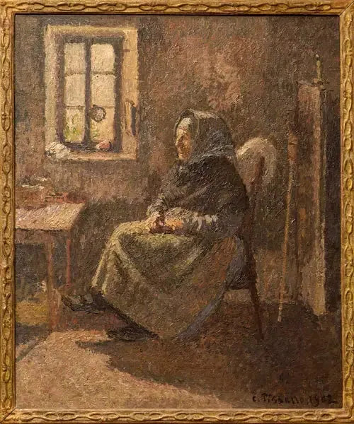 Sittende bonde. Interiør i Moret - Camille Pissarro