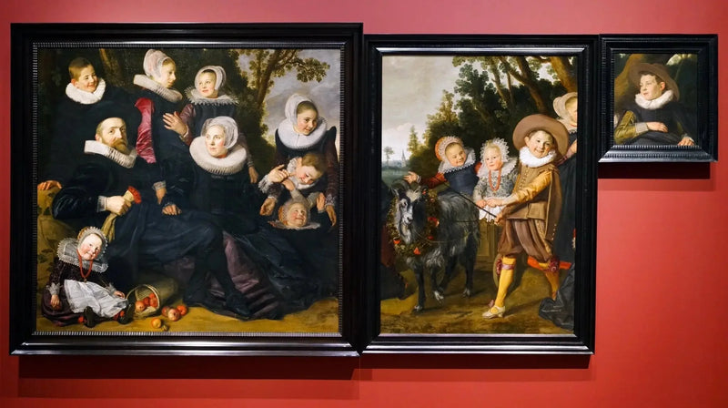 Portrett av en familie i et landskap - tre midlertidige fragmenter samlet - Frans Hals

Source:
Portrait d'une famille dans un paysage - trois fragments réunis temporaires - Frans Hals