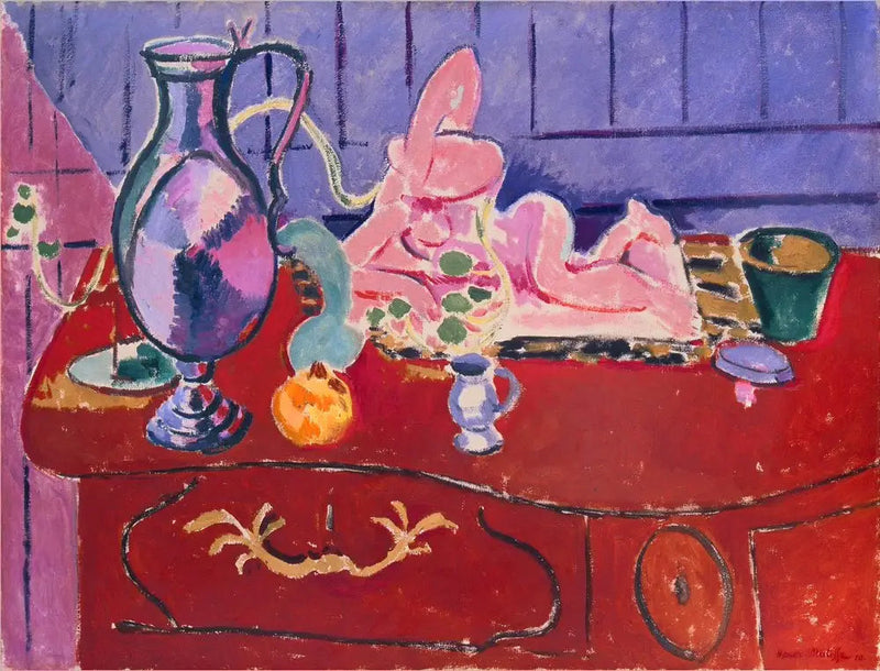 Statuett og krukke med roser på et rødt kommode - Henri Matisse
