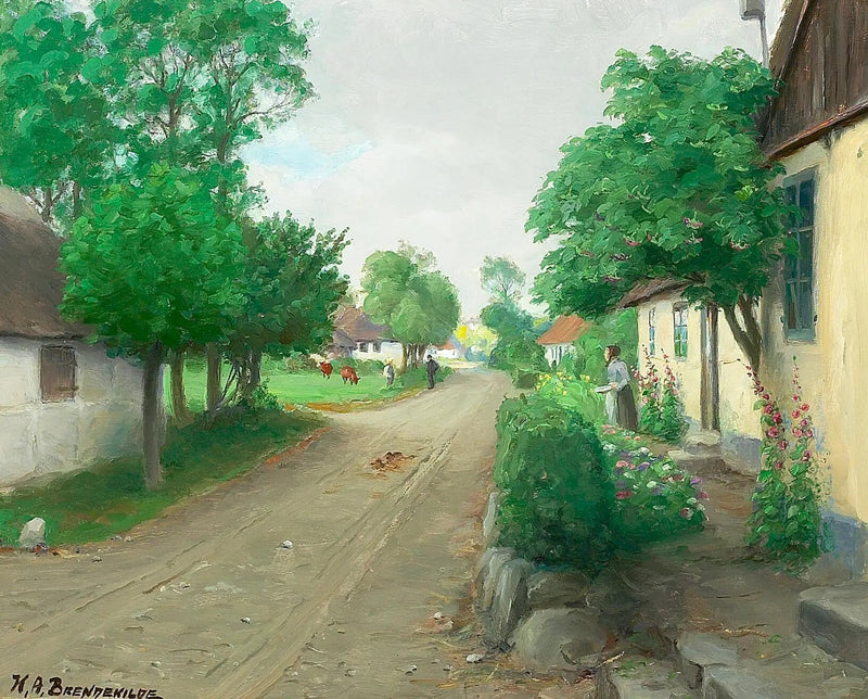 En landsbyvei med folk, kuer og blomstrende revebjeller. - H. A. Brendekilde

Source:
Une route de village avec des gens, des vaches et des roses trémières en fleurs. - H. A. Brendekilde